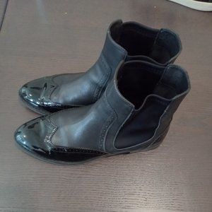 Manyala Black Chelsea Boots